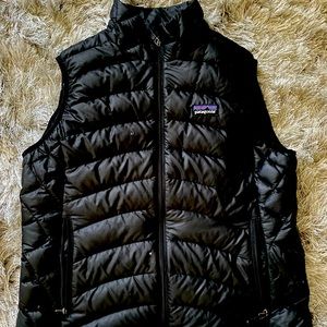 Patagonia women’s down sweater vest
